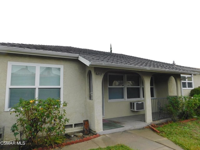 view of front of house with covered porch