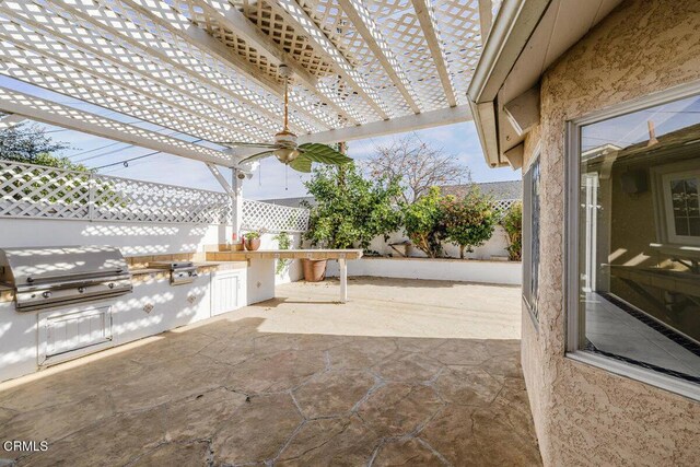 view of patio featuring a pergola, a grill, and area for grilling