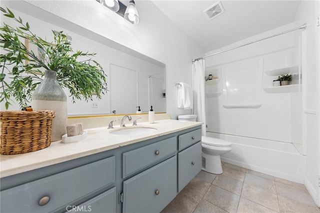 full bathroom featuring toilet, vanity, and shower / tub combo with curtain