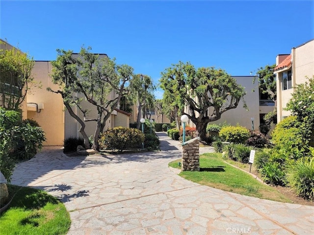 18307 Burbank Blvd Unit 14, Tarzana, CA 91356 - photo 17