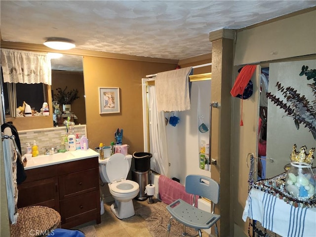 bathroom featuring toilet, a shower, backsplash, a textured ceiling, and vanity