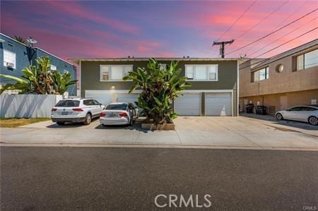 view of front facade featuring a garage