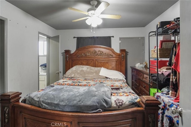 bedroom featuring ceiling fan