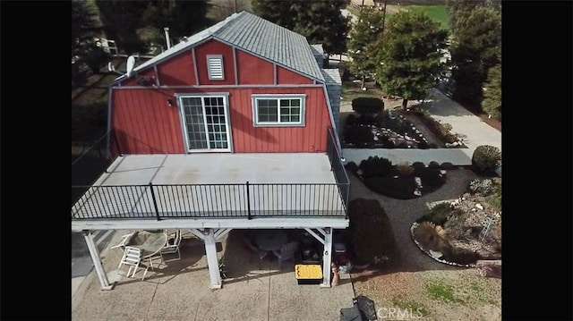 view of outbuilding featuring an outbuilding