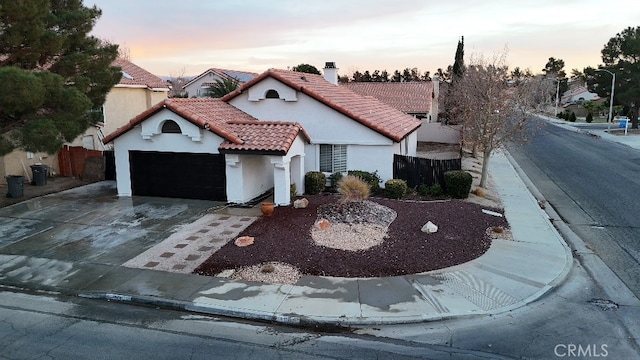 view of front facade featuring a garage