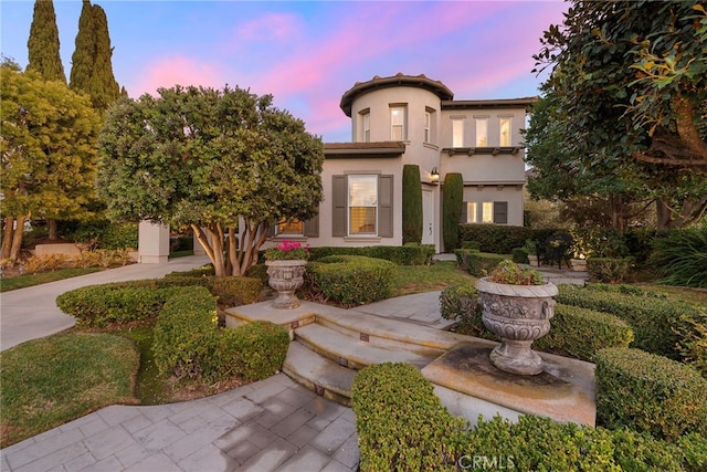 view of mediterranean / spanish-style house