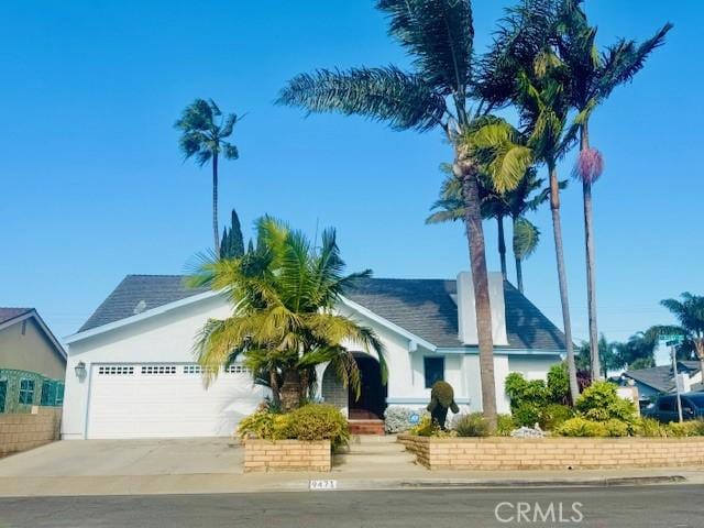 view of front of house featuring a garage