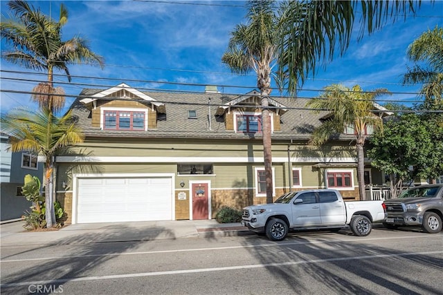 view of front facade featuring a garage