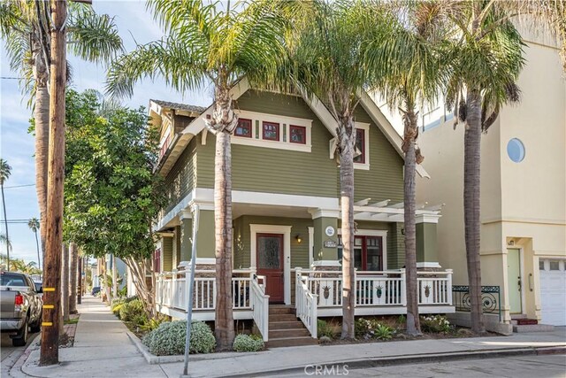 view of front of house featuring a porch