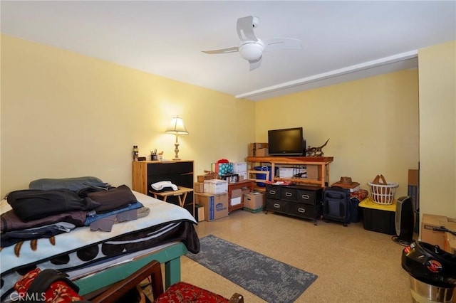 bedroom featuring ceiling fan