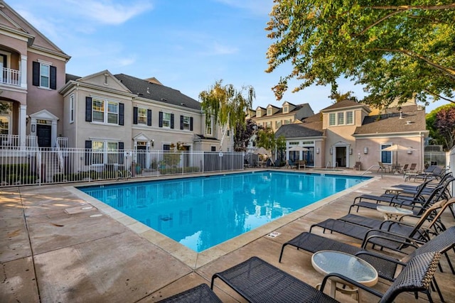 view of swimming pool featuring a patio