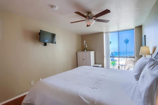 bedroom featuring ceiling fan