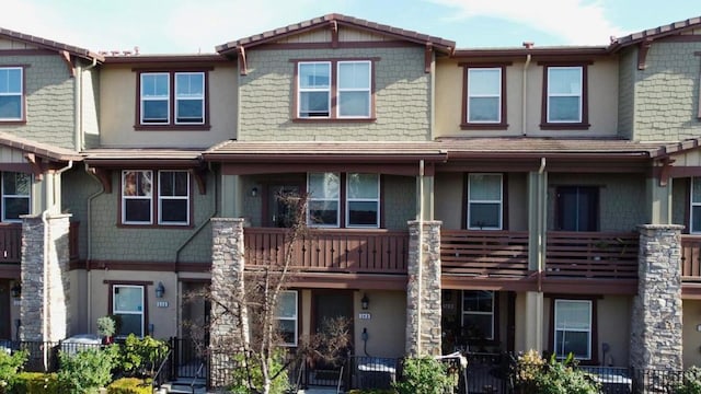 view of townhome / multi-family property