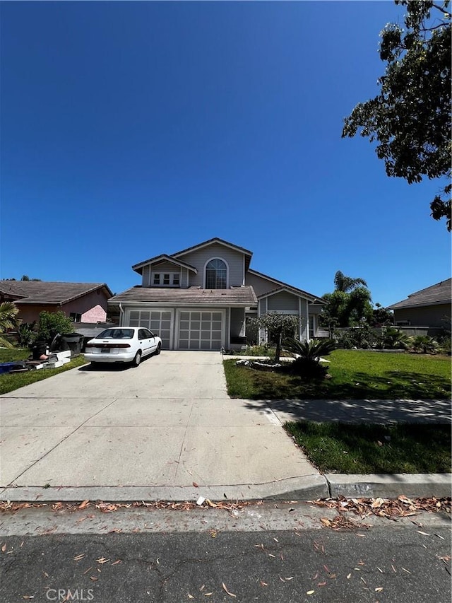 view of front facade featuring a garage