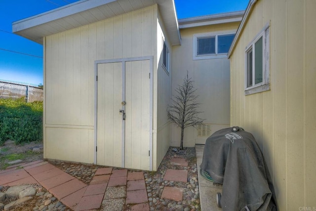 view of outbuilding