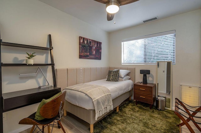 bedroom with ceiling fan