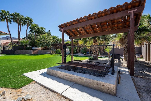 view of yard with a patio