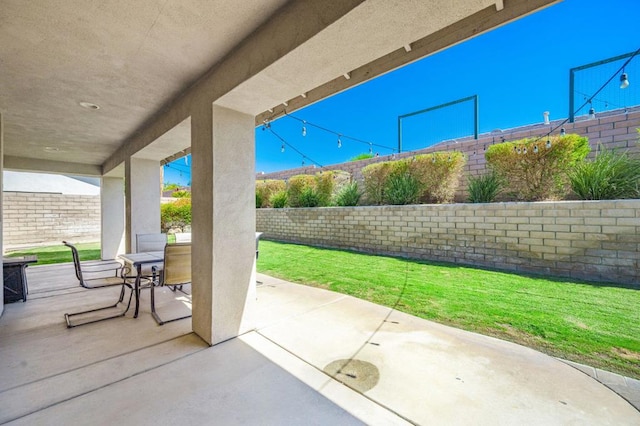 view of yard with a patio area