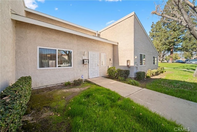 exterior space featuring a yard