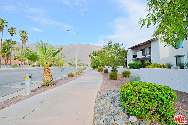 view of home's community with a mountain view