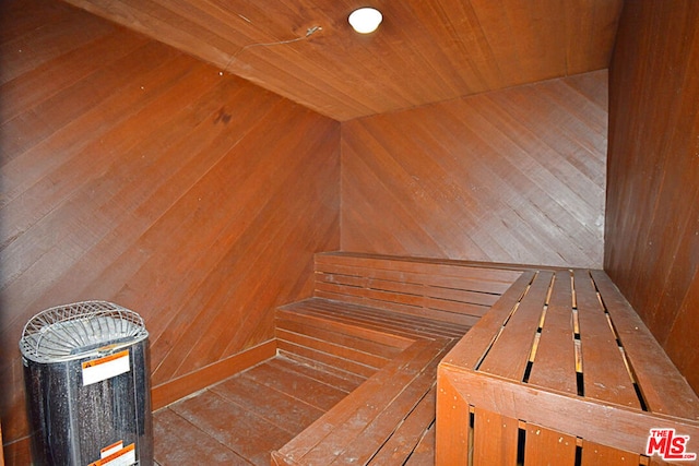 view of sauna / steam room