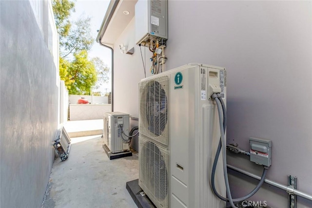 laundry area featuring ac unit