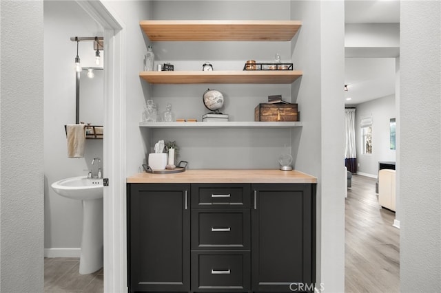 bar with sink