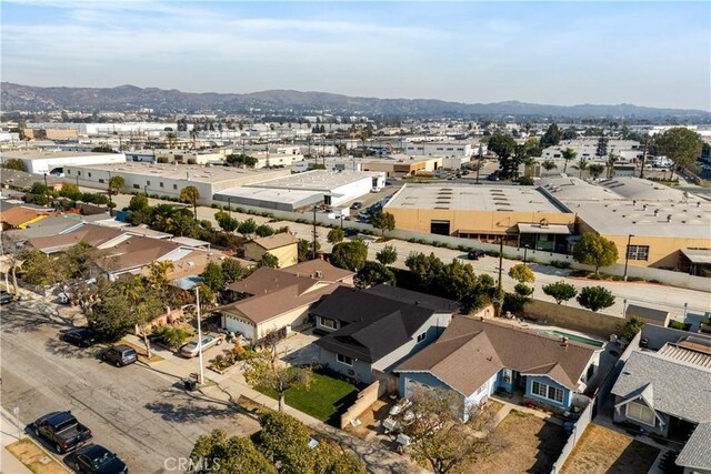 bird's eye view featuring a mountain view