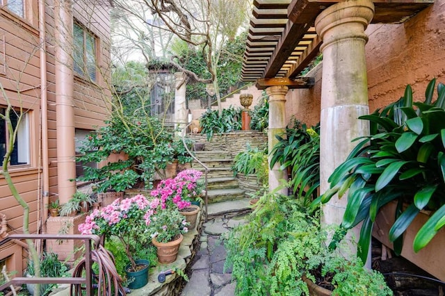 view of yard with a pergola