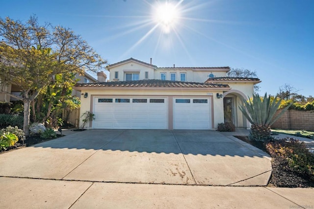 view of front facade with a garage