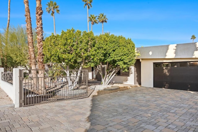 view of front facade with a garage