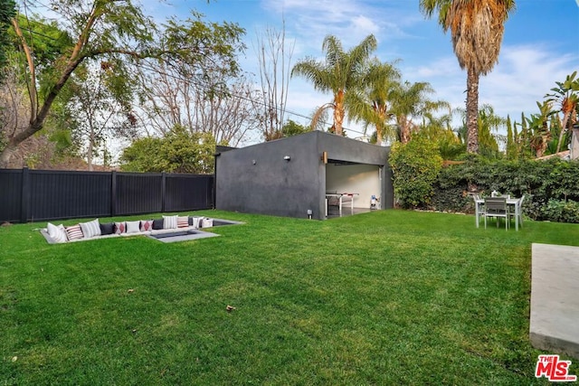 view of yard with an outdoor hangout area