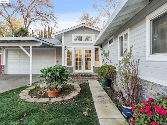 entrance to property featuring a garage