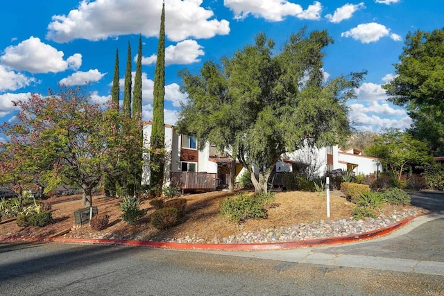 view of front of property