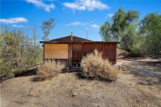 view of property exterior