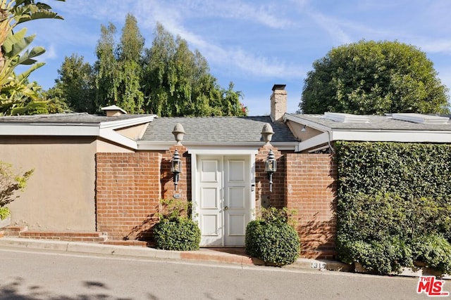 view of property entrance