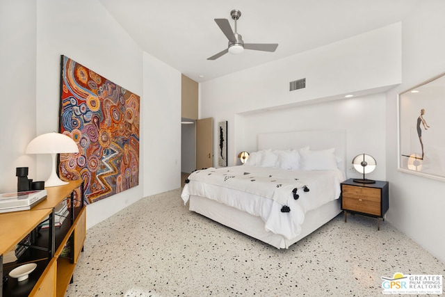 bedroom featuring ceiling fan