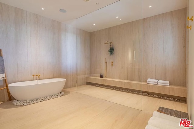 bathroom with a bathtub