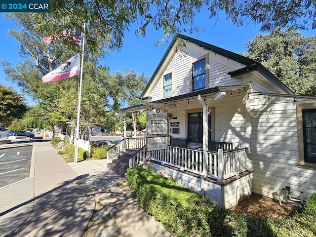 view of front of house with a porch