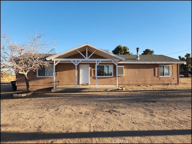 view of front of property