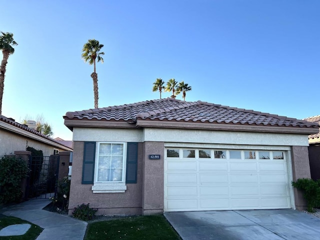 view of front facade with a garage