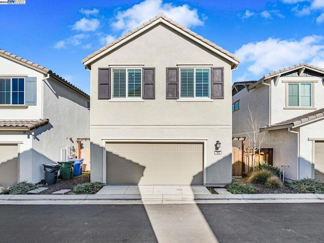 view of front facade featuring a garage