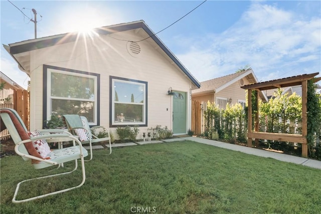 view of front of house with a front lawn