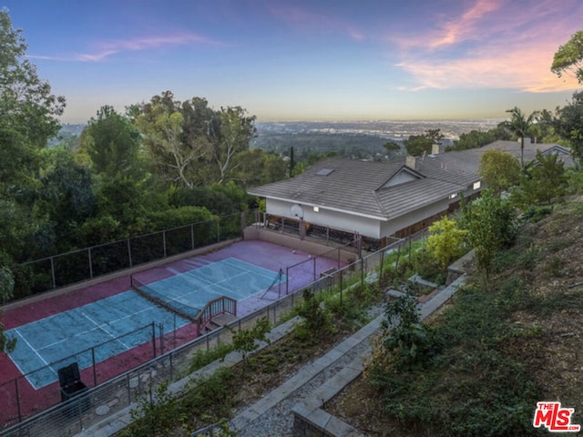 view of aerial view at dusk