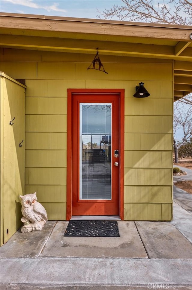 view of entrance to property