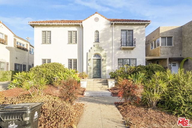 view of mediterranean / spanish-style home