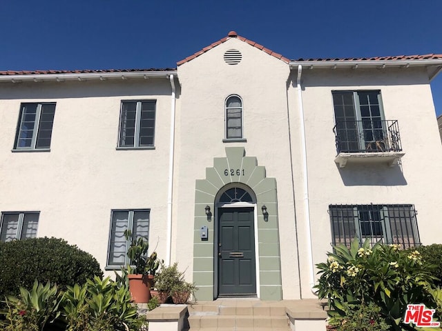 view of mediterranean / spanish house