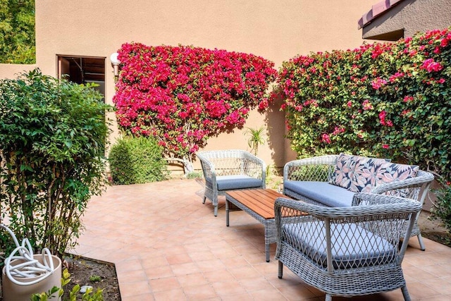 view of patio featuring outdoor lounge area