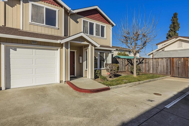 view of front facade with a garage