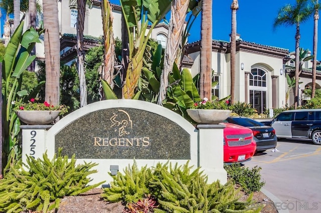 view of community / neighborhood sign